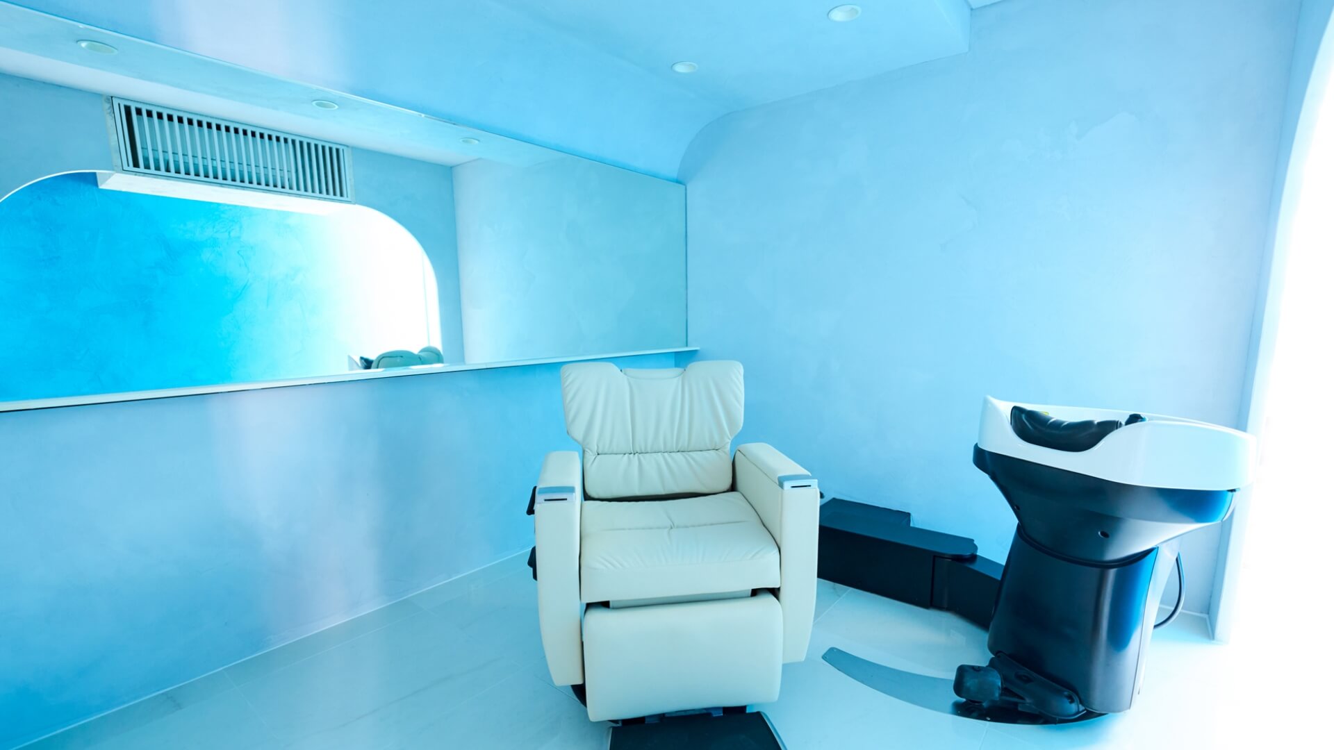 六本木駅より5分西麻布の完全個室バーバーサロン（理容室・床屋）